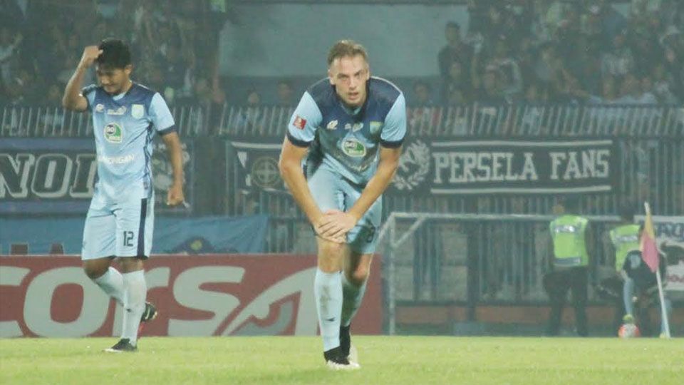 Kristian Adelmund ketika masih memperkuat Persela Lamongan. Copyright: © INDOSPORT/IAN SETIAWAN